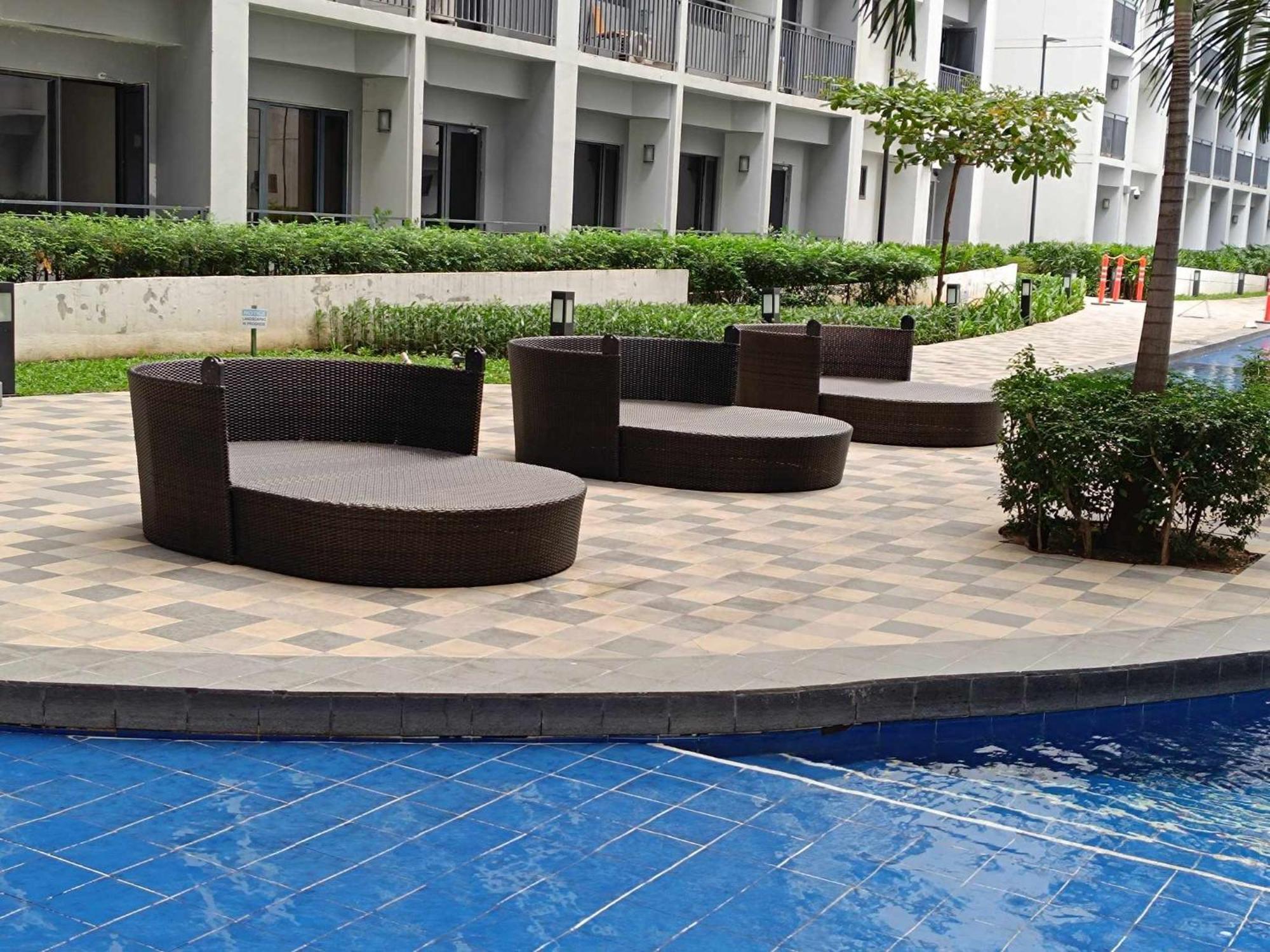 Star - Shore 2 Residences Apartment