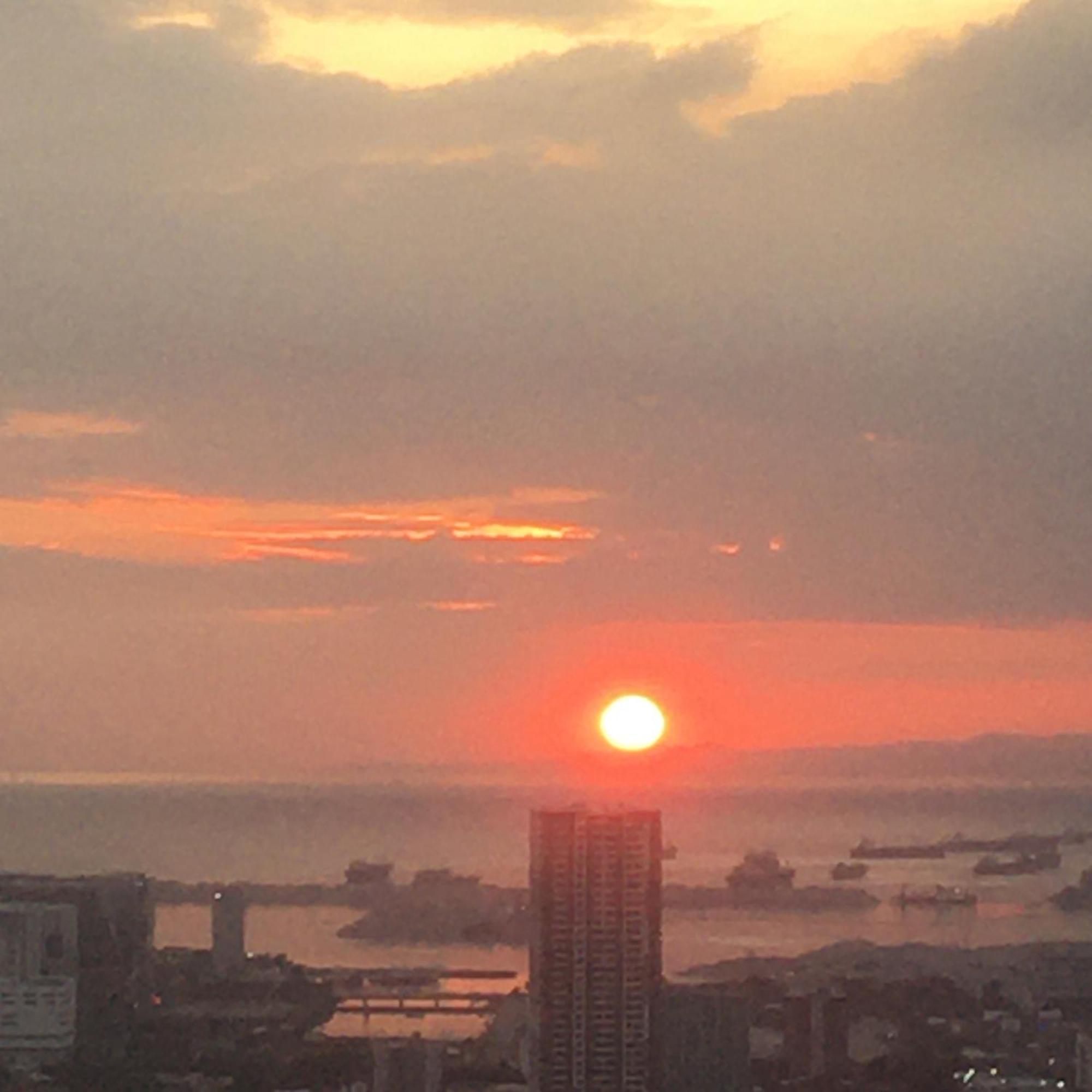 Sunset View1 - Maldives -the Beacon, Makati Apartment