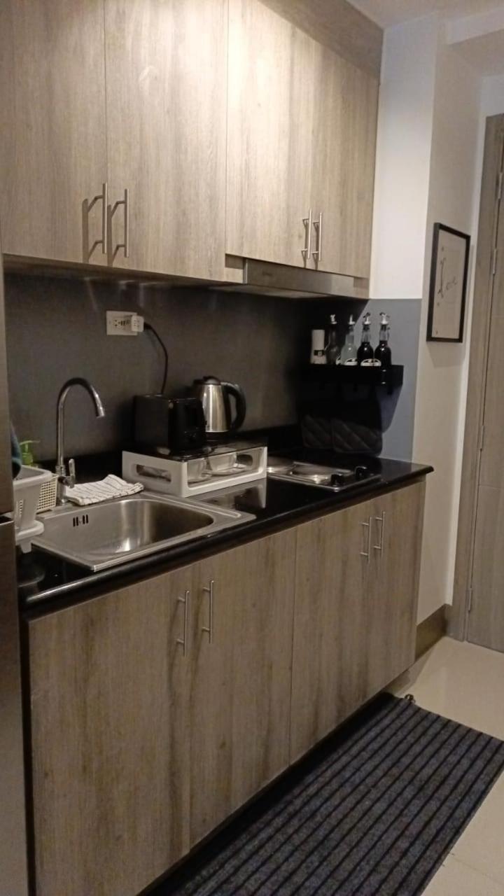 Cozy New 1br Fame Residences With Balcony Apartamento Manila