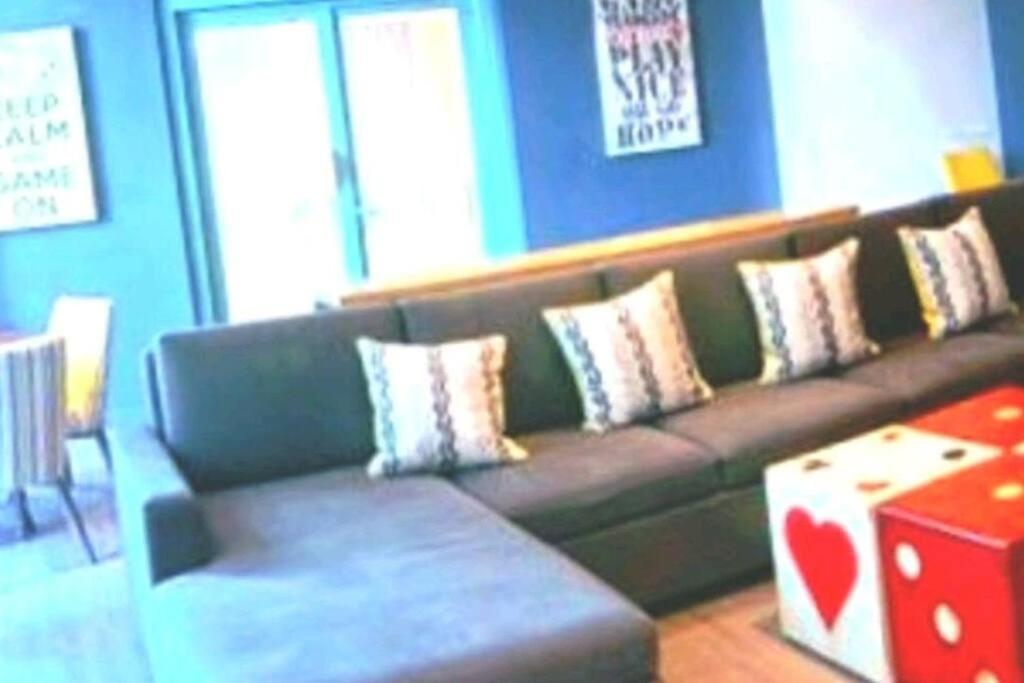 Cozy Comfy 1br W/ Mall Access Netflix Fast Wi-fi Apartment Manila