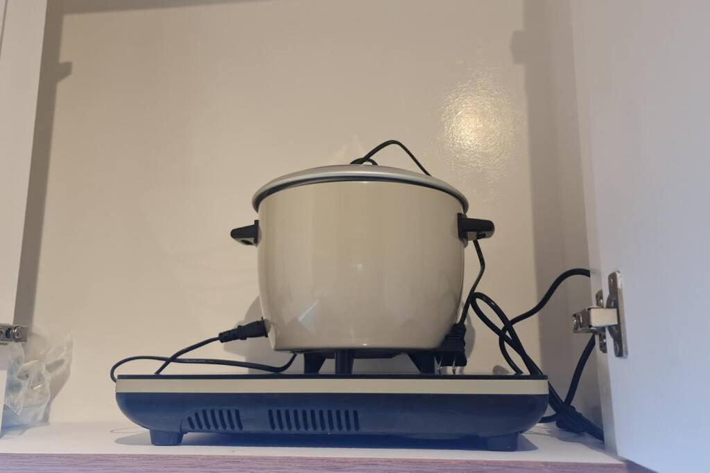 Affordable In Makati W/ Wi-fi, Netflix, Pool Apartamento