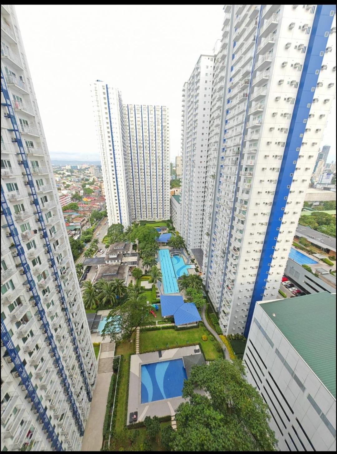 Jocelyn Staycation Apartment Manila