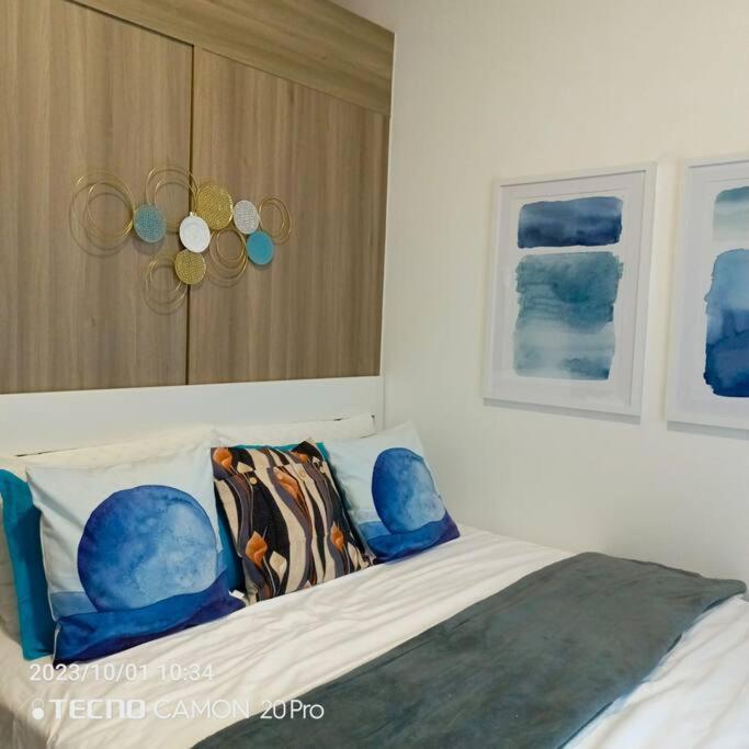 Apartamento Cozy New 1br Fame Residences With Balcony