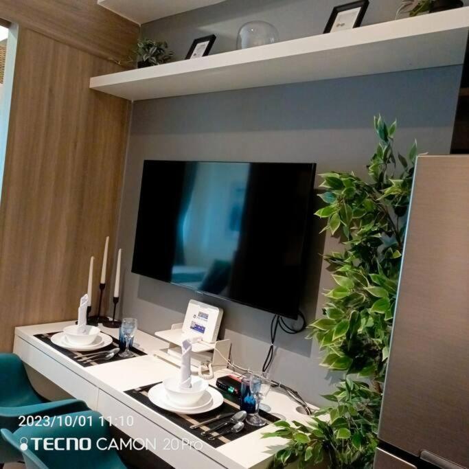 Cozy New 1br Fame Residences With Balcony Apartamento Manila