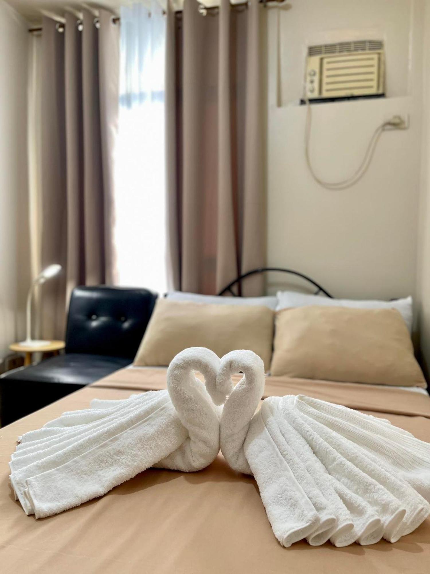 Inviting 2-bed In Mandaluyong Apartment Manila