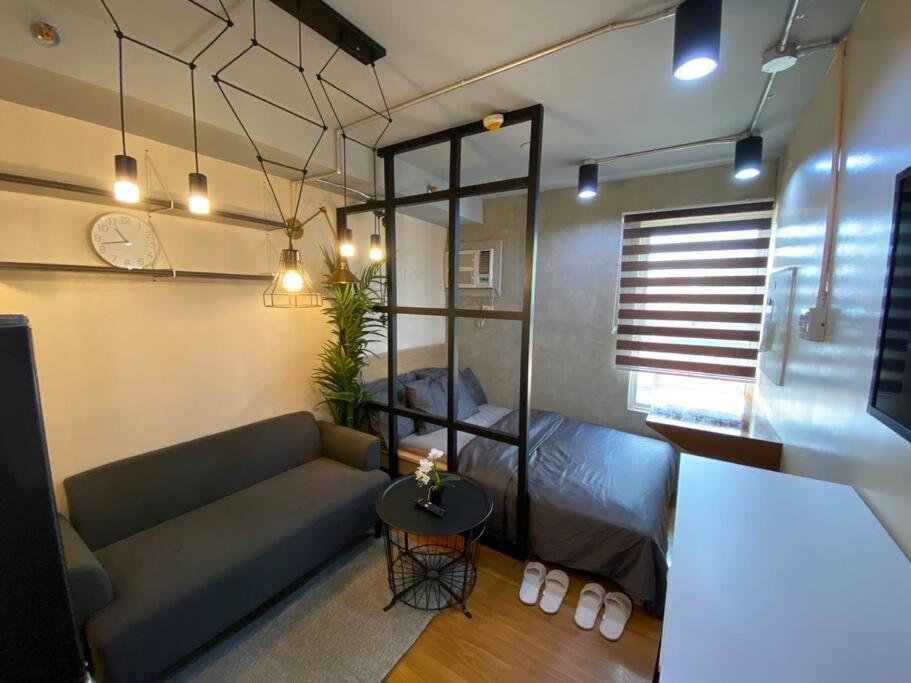 Brand New In Pasig With Free Pool Access