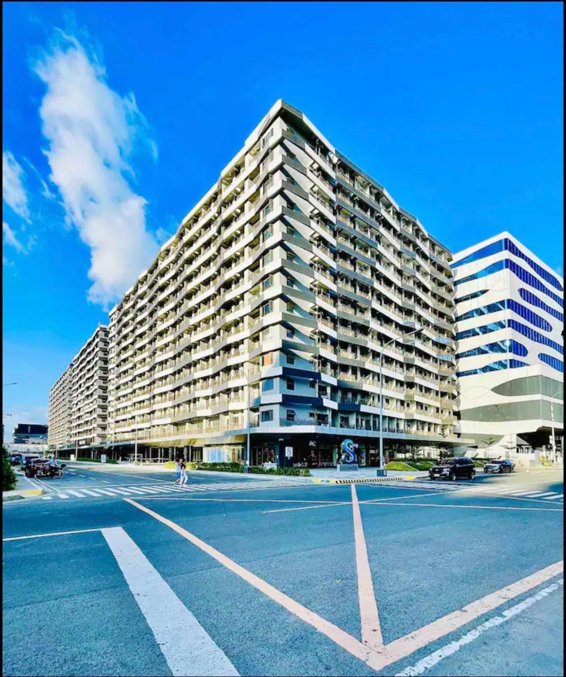 1br Staycation Near Mall Of & Airport Aparthotel Manila