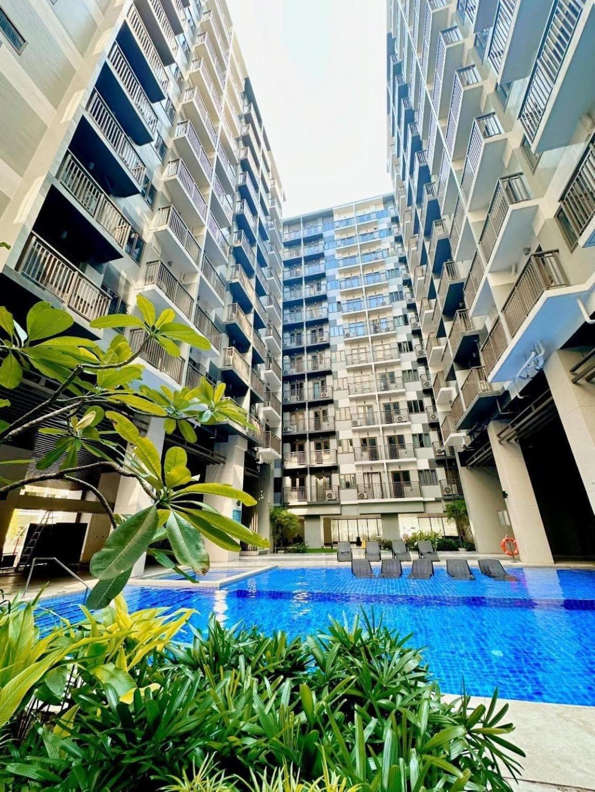 1br Staycation Near Mall Of & Airport