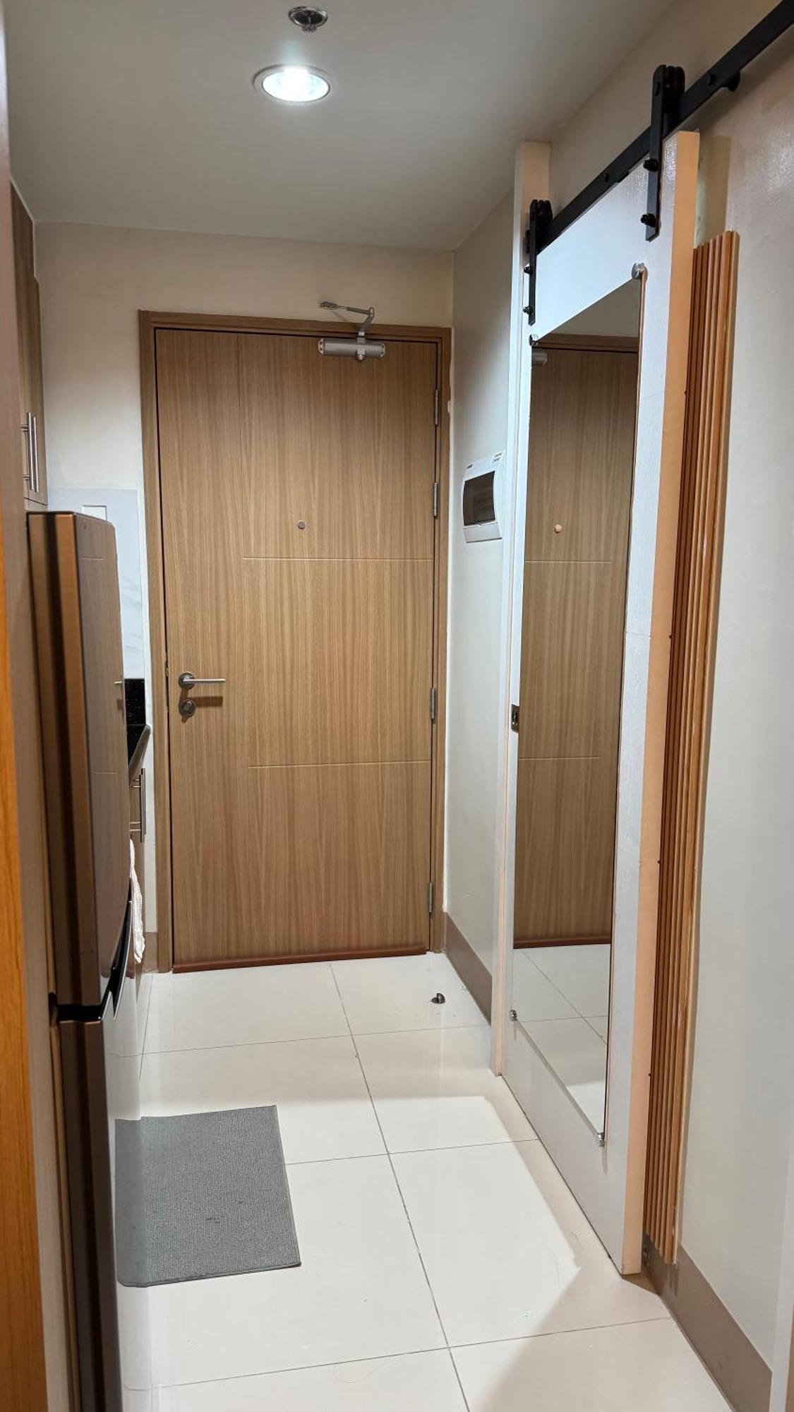 2br Unit In Smdc Shore 3 With Pool Access