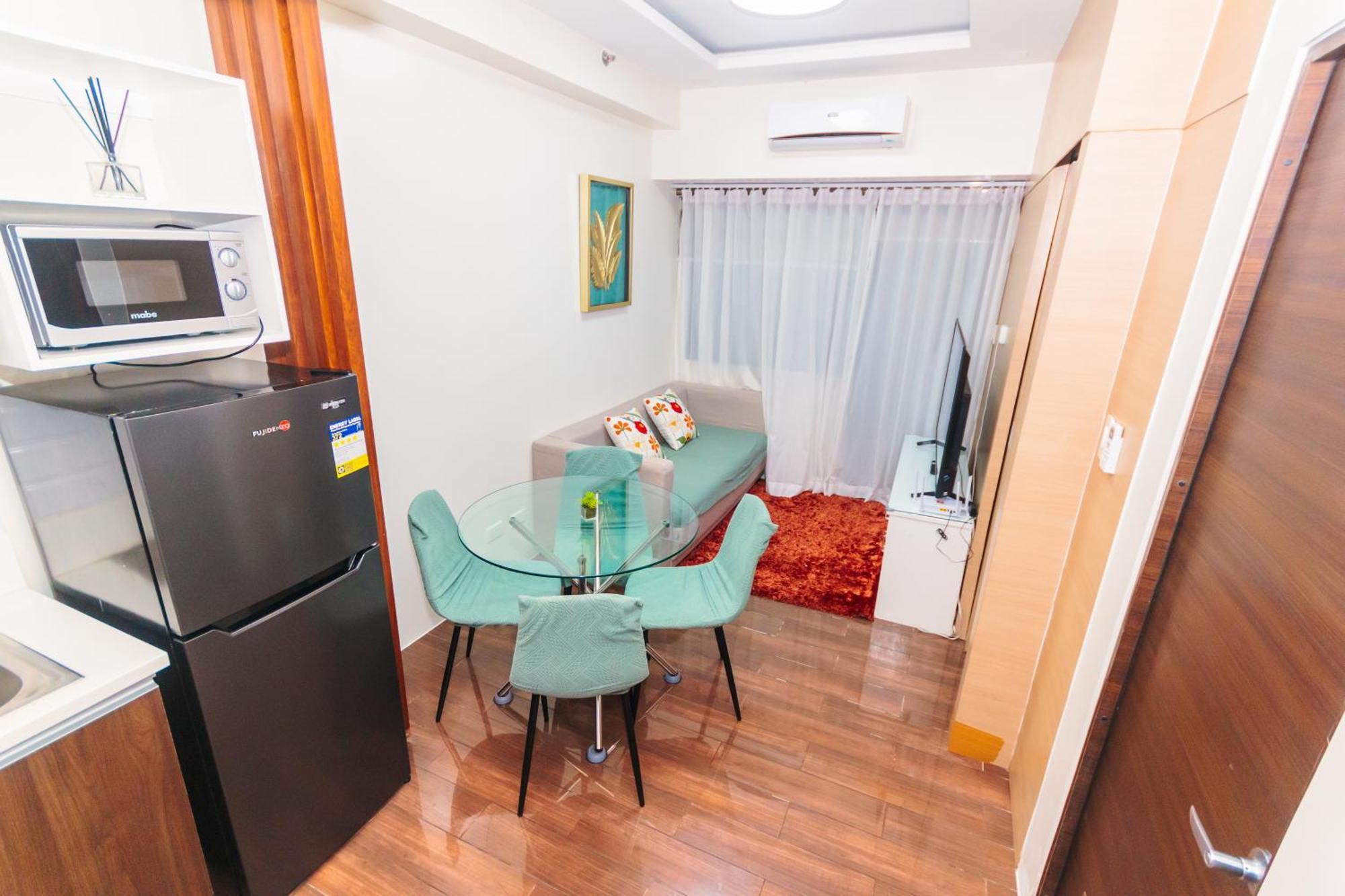 Beauty Cindrella Makati Penthouse 3 Bedroom * Manila