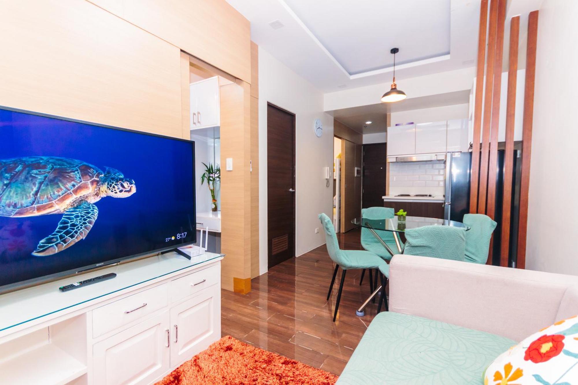 Beauty Cindrella Makati Penthouse 3 Bedroom Apartment