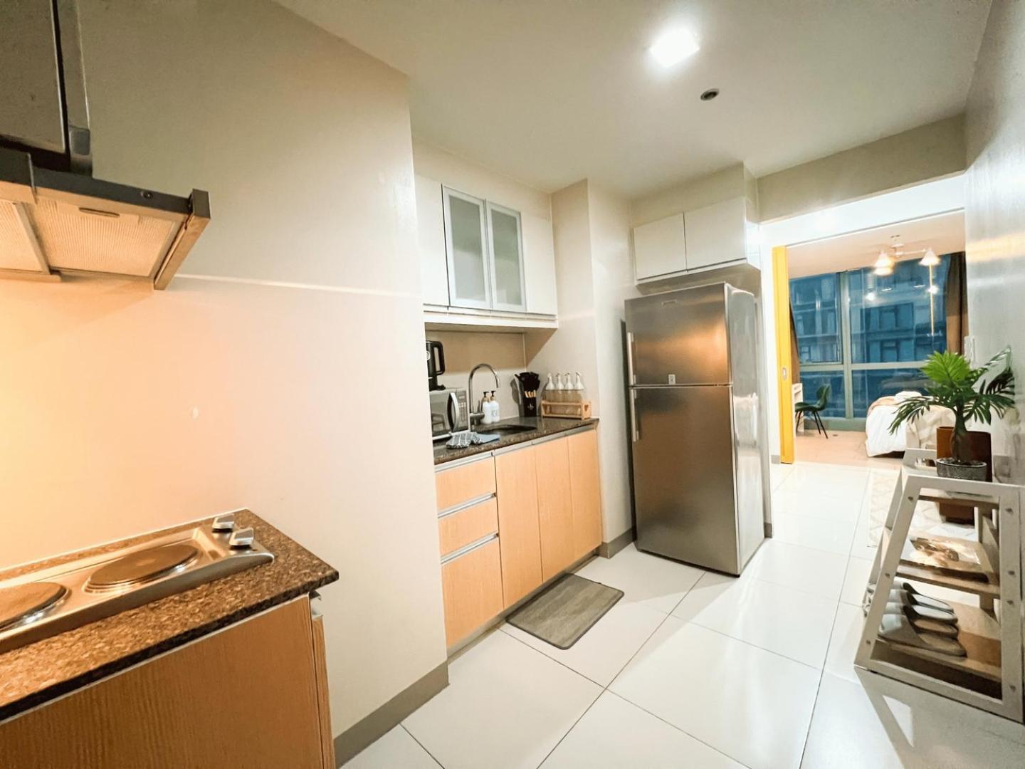 Prime 1br Infront Grand Hyatt Bgc #oursw20d1 Manila