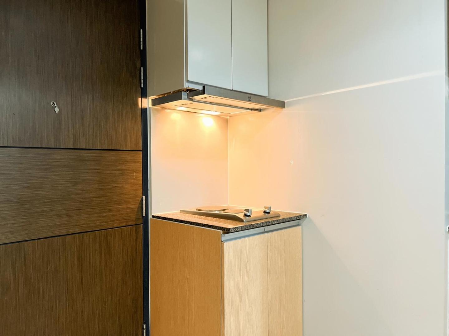 Prime 1br Infront Grand Hyatt Bgc #oursw20d1 Holiday home