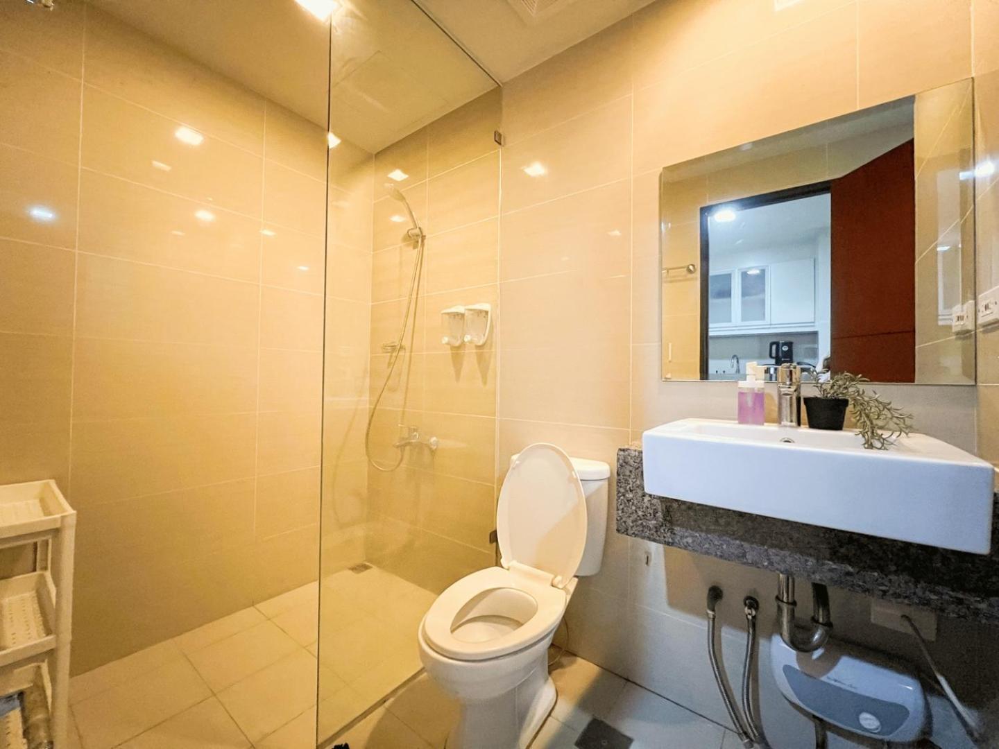 Prime 1br Infront Grand Hyatt Bgc #oursw20d1 Holiday home *