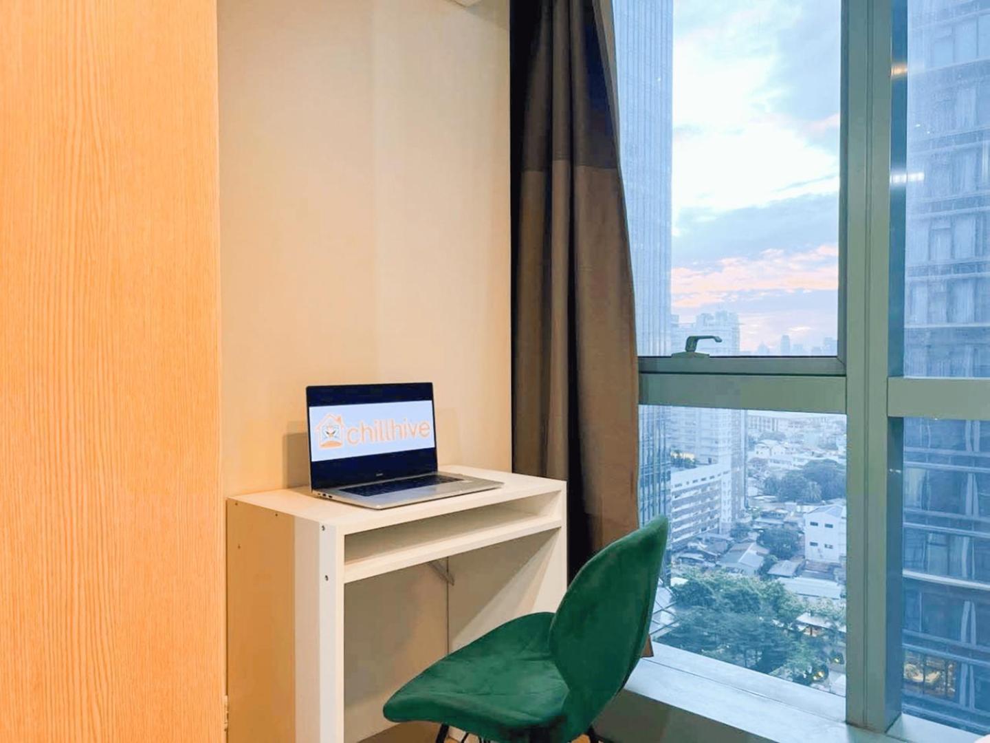 Holiday home Prime 1br Infront Grand Hyatt Bgc #oursw20d1 *