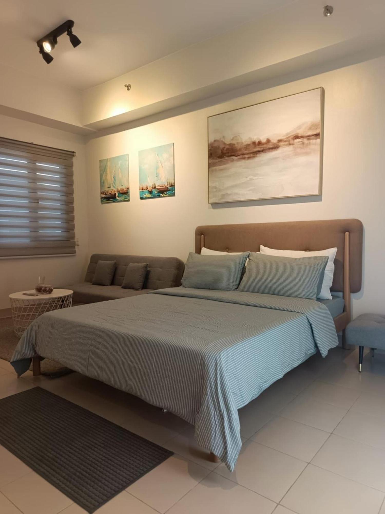 Gtg Rmj Hill Residences Apartment Manila