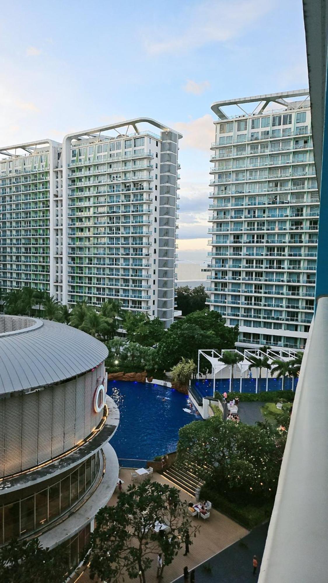 Cozy Azure Urban Residences *