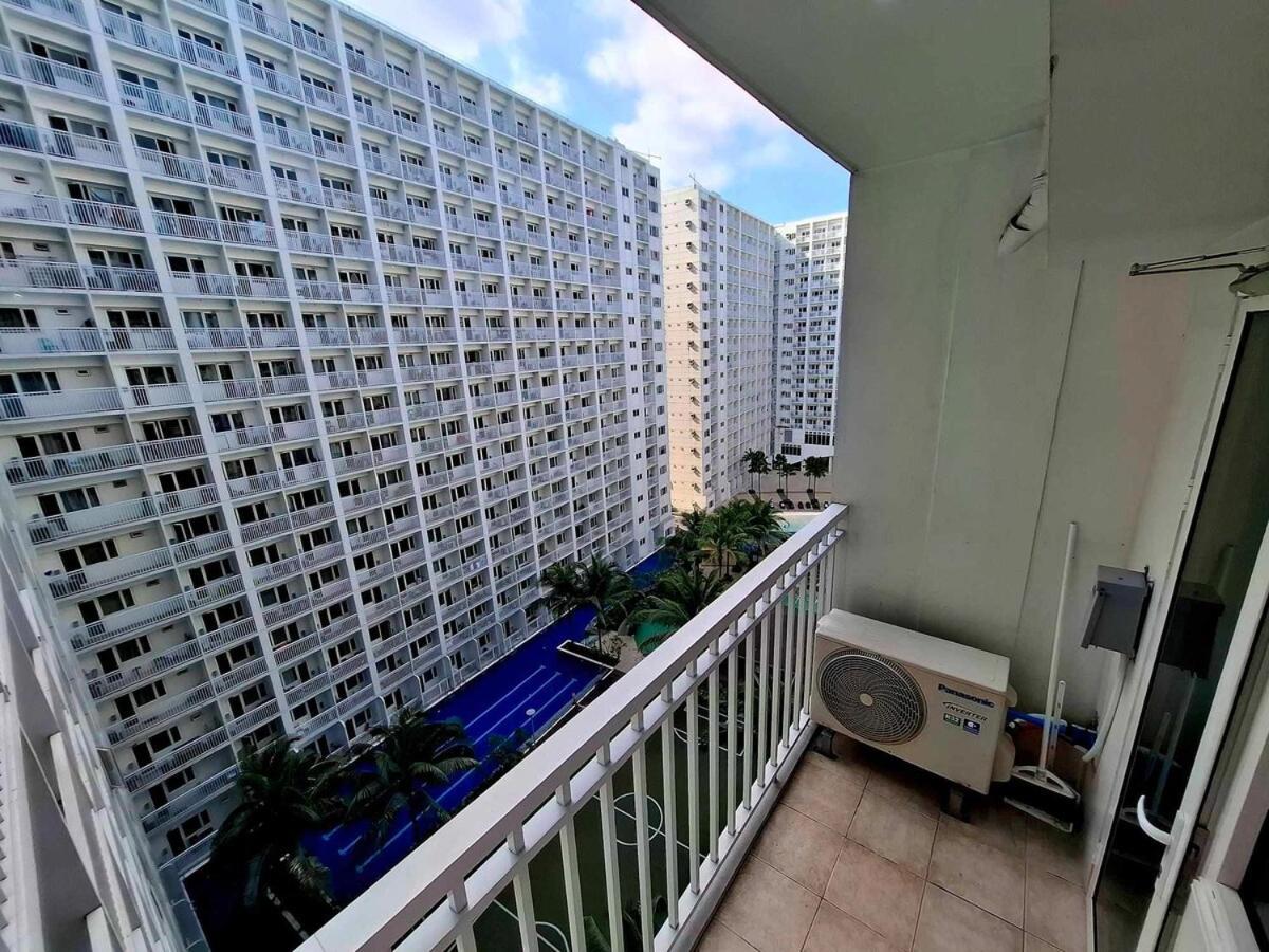 Wooden Style Amenities View * Manila