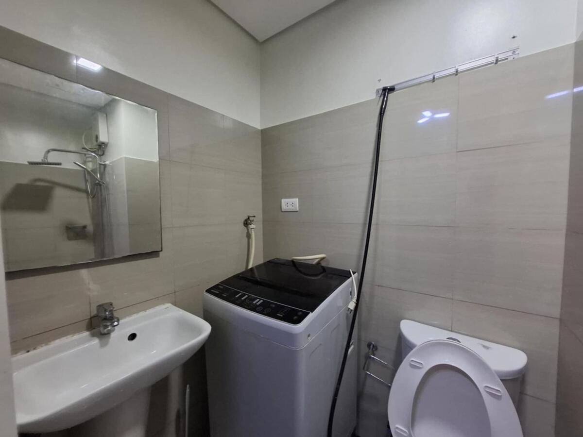 Apartment Spacious Big With Pool View Manila