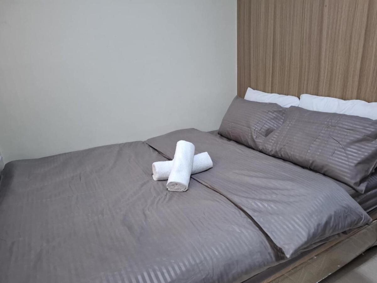 Apartment Spacious Big With Pool View Manila
