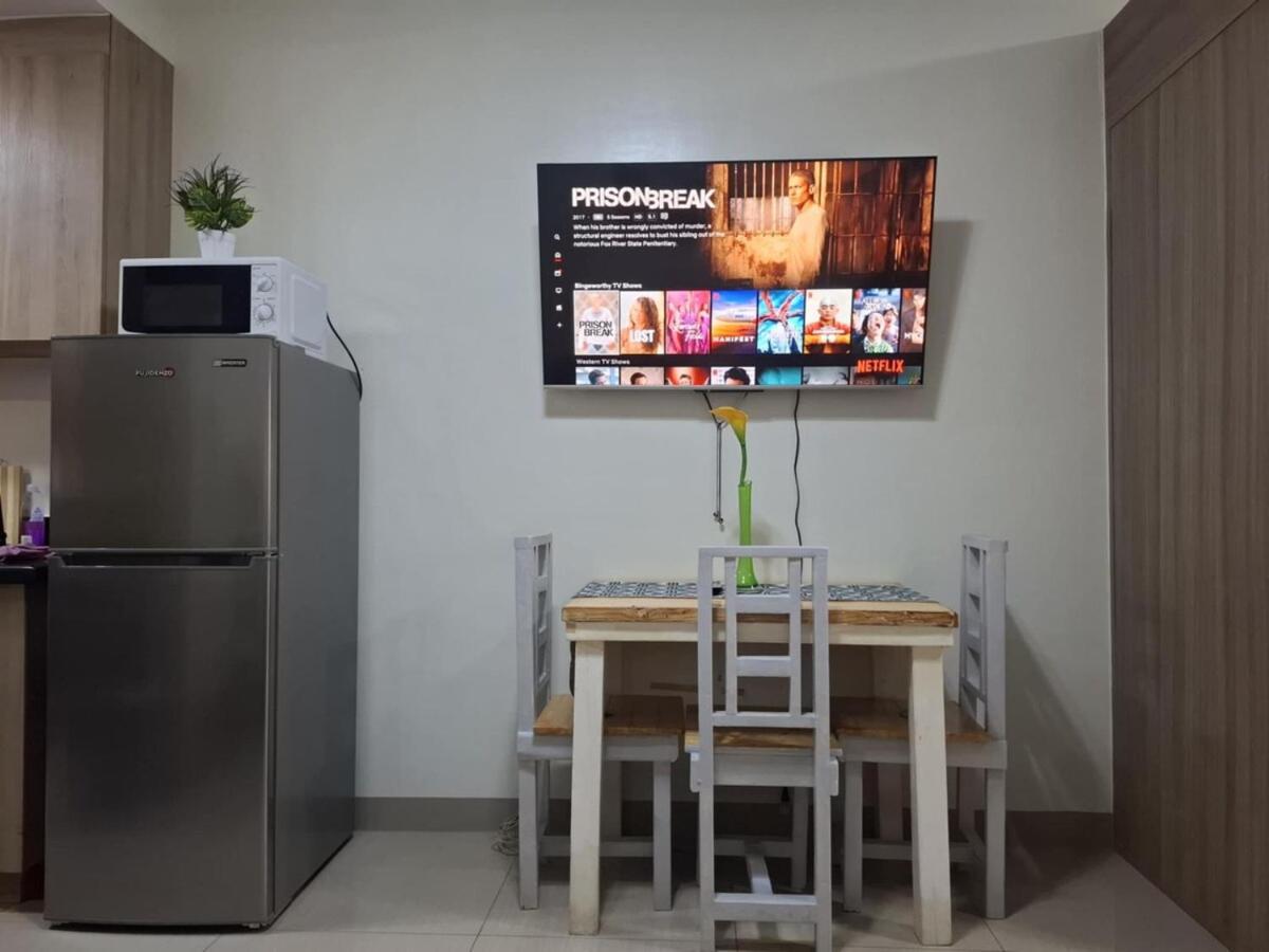 Apartment Spacious Big With Pool View Manila
