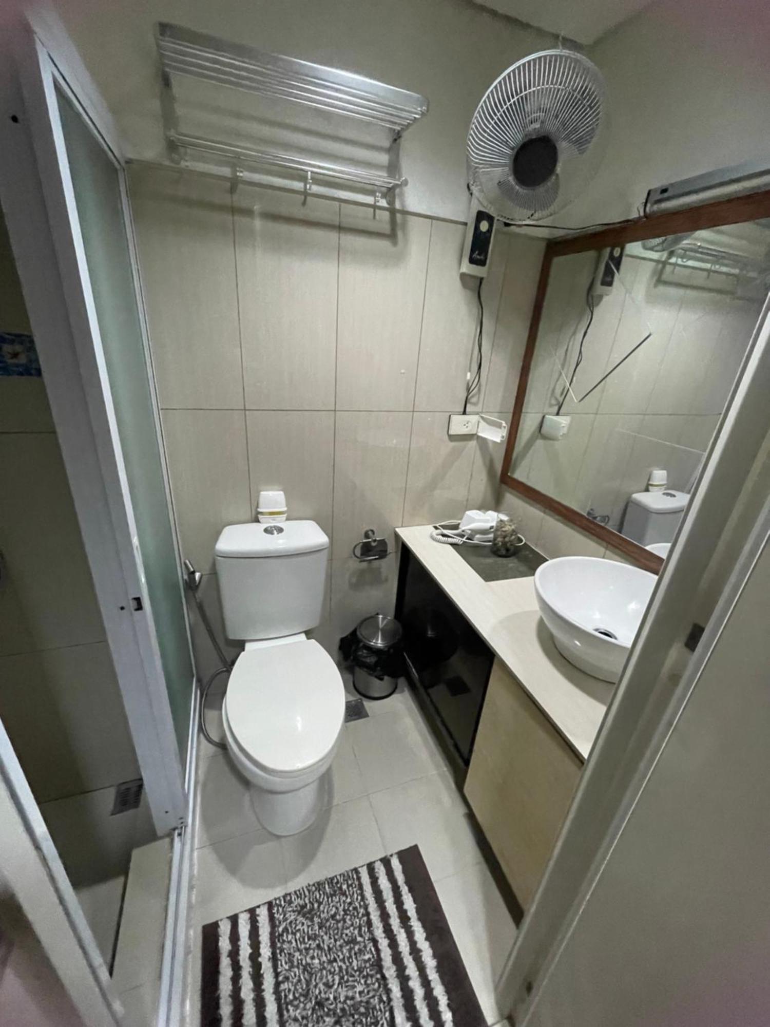 1528 Pool View With Balcony * Manila