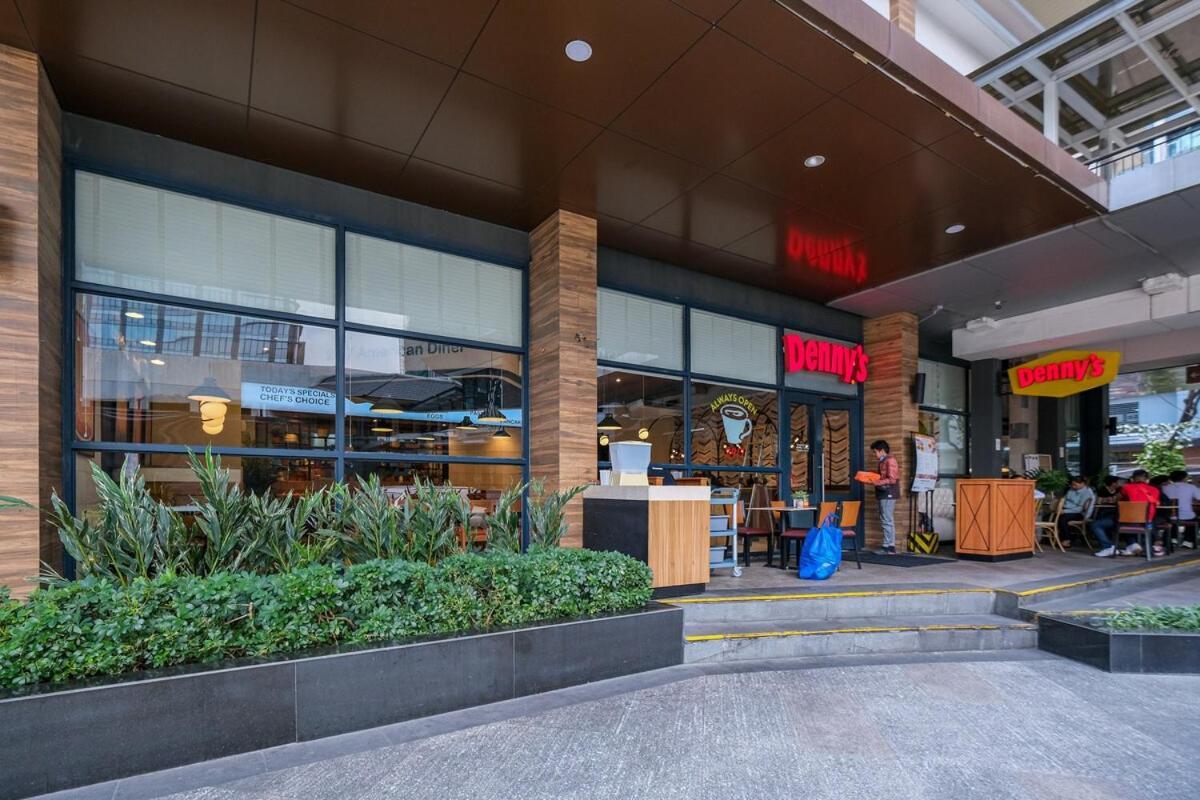 Cozy 2br In Uptown Bgc With Ps4 And Walking Distance To Malls And Restaurants * Manila