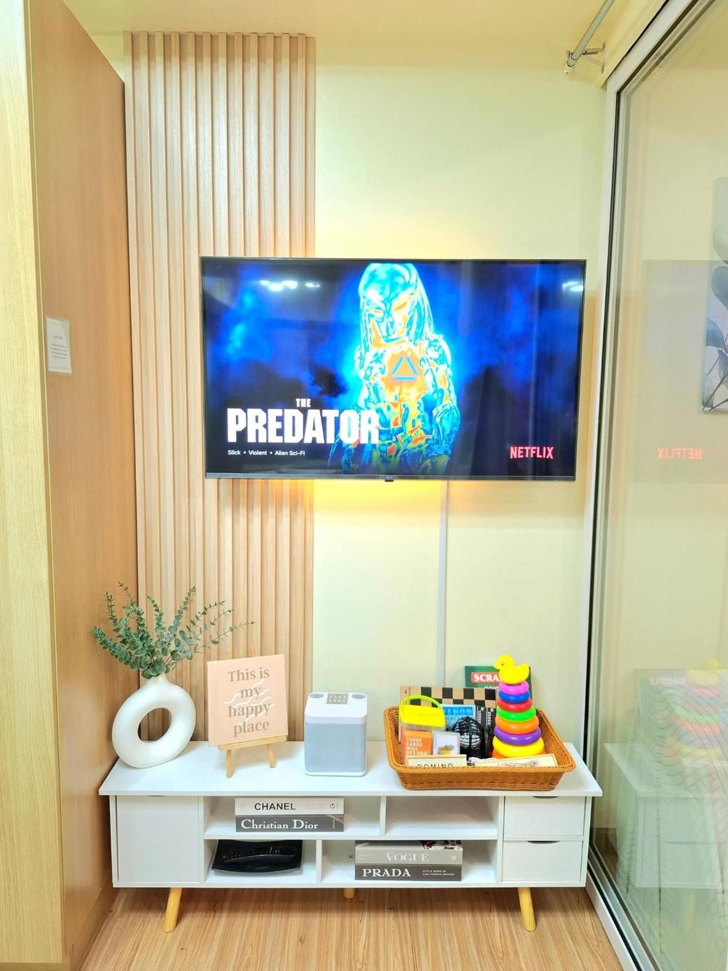 Azure Condotel And In The Apartment Manila