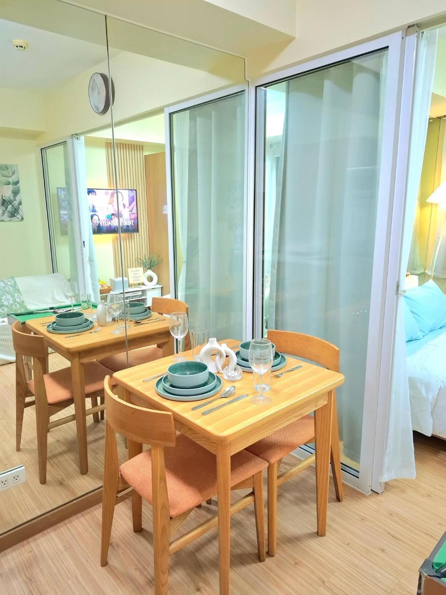 Azure Condotel And In The Apartment