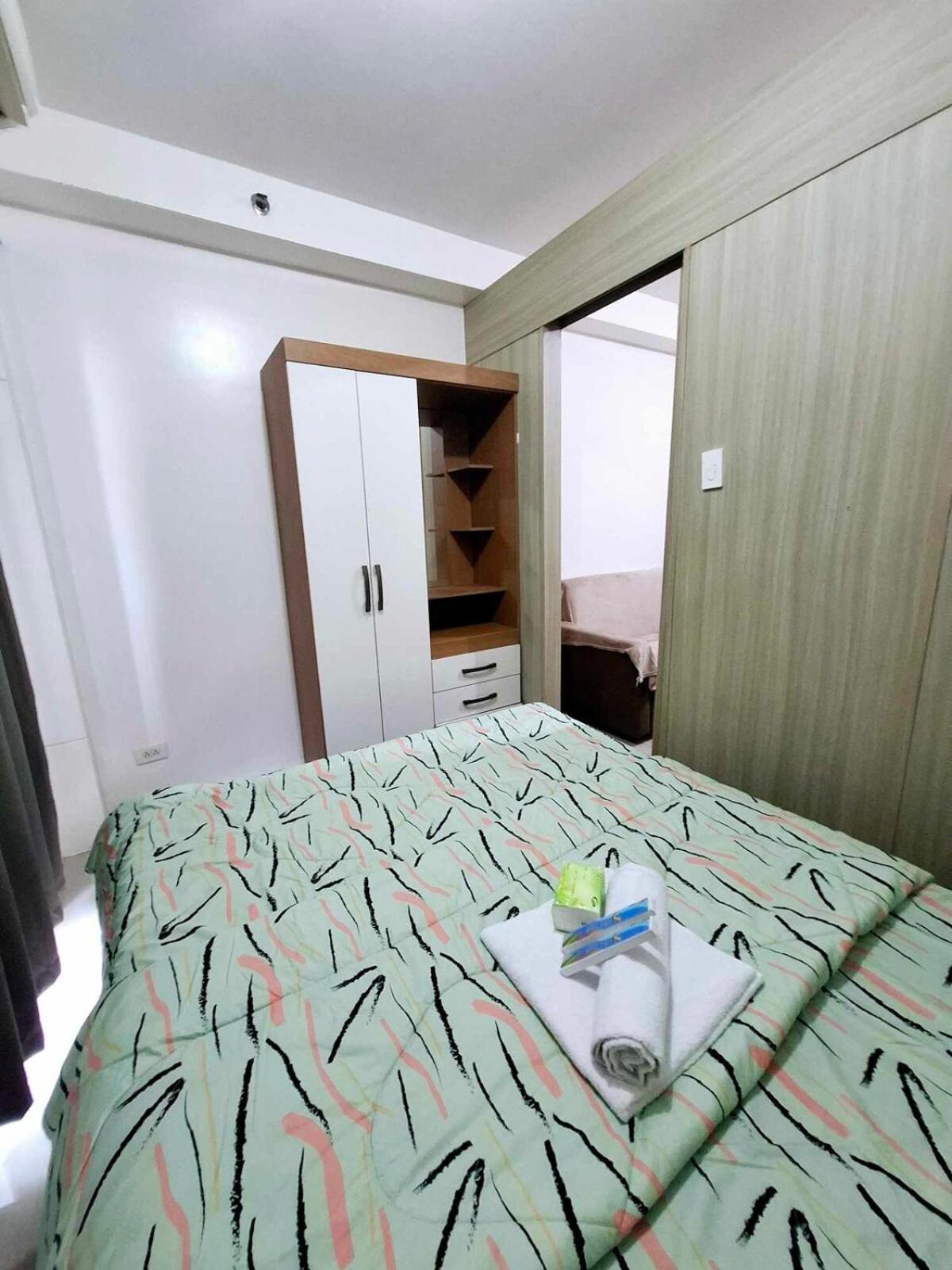 Wood Haven Seaside View Bedroom Apartment Manila