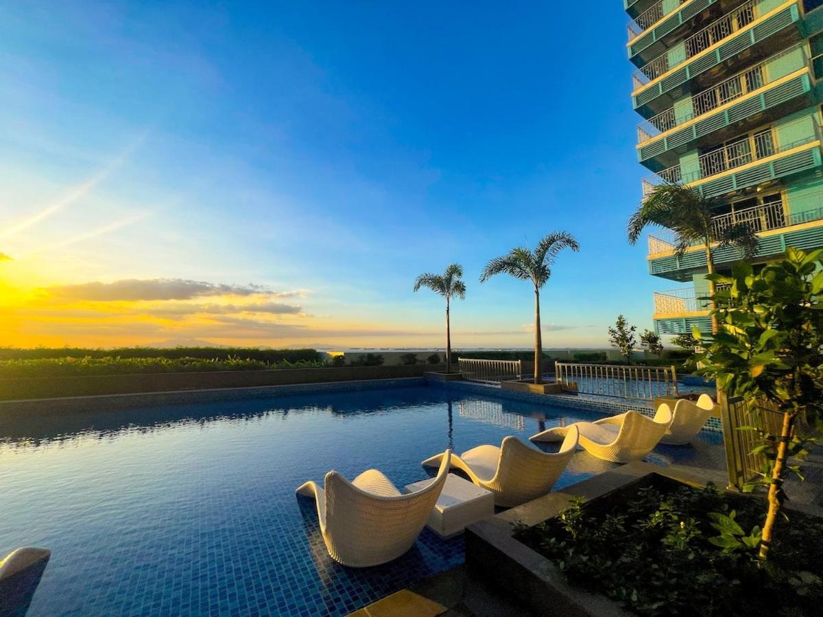 Apartment Spacious 1br Near Okada, Solaire, Airport Manila
