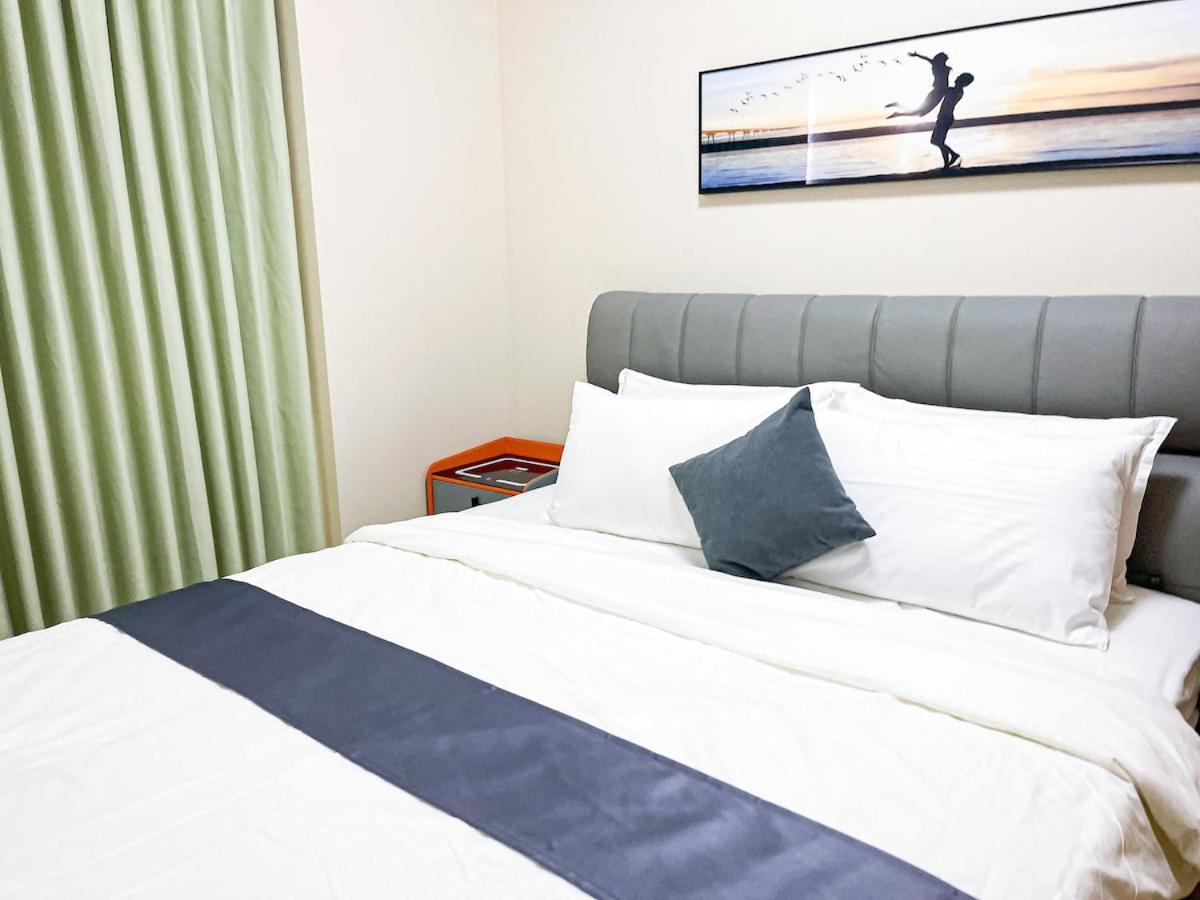 Apartment Spacious 1br Near Okada, Solaire, Airport Manila