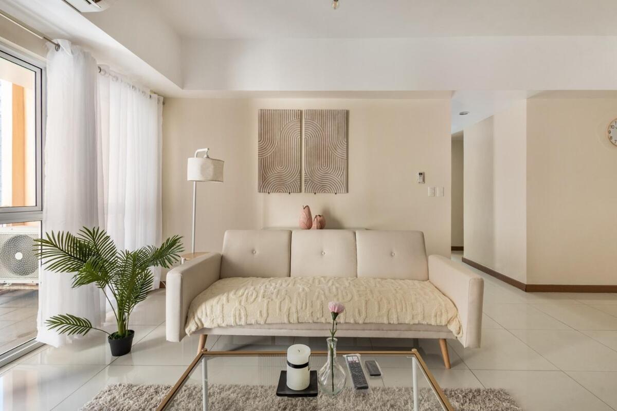 Apartment Minimalist Haven 3br Unit At Mckinley Hill *