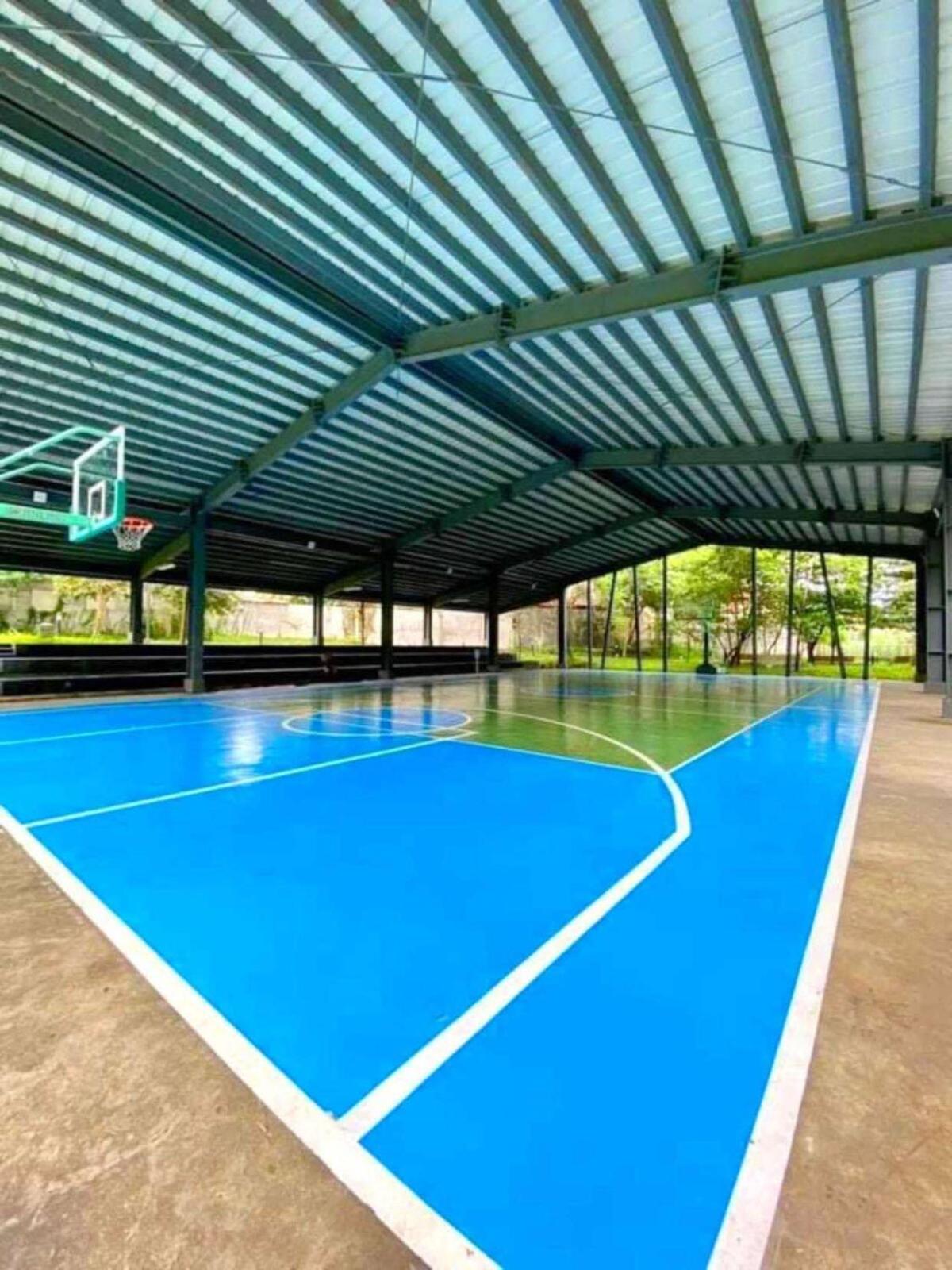 2br Staycation & Celebration Oasis In Quezon *