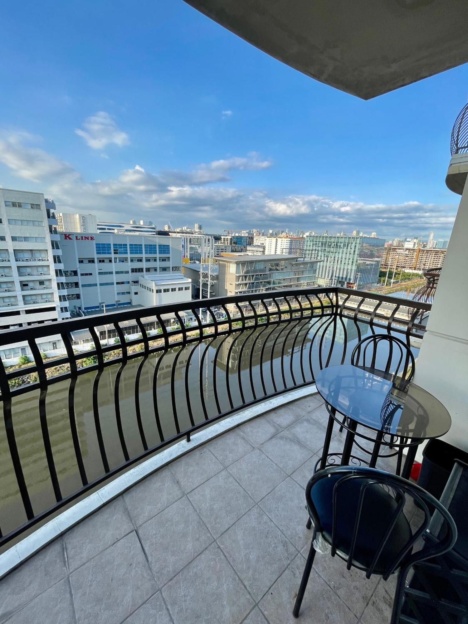 Apartment Solemare Parksuites Manila