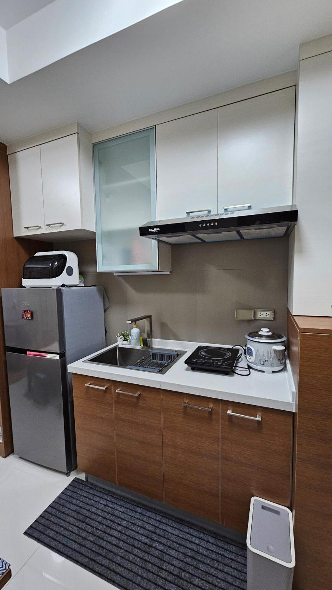 Apartment Chic Near Megamall And Shangrila Plaza Manila