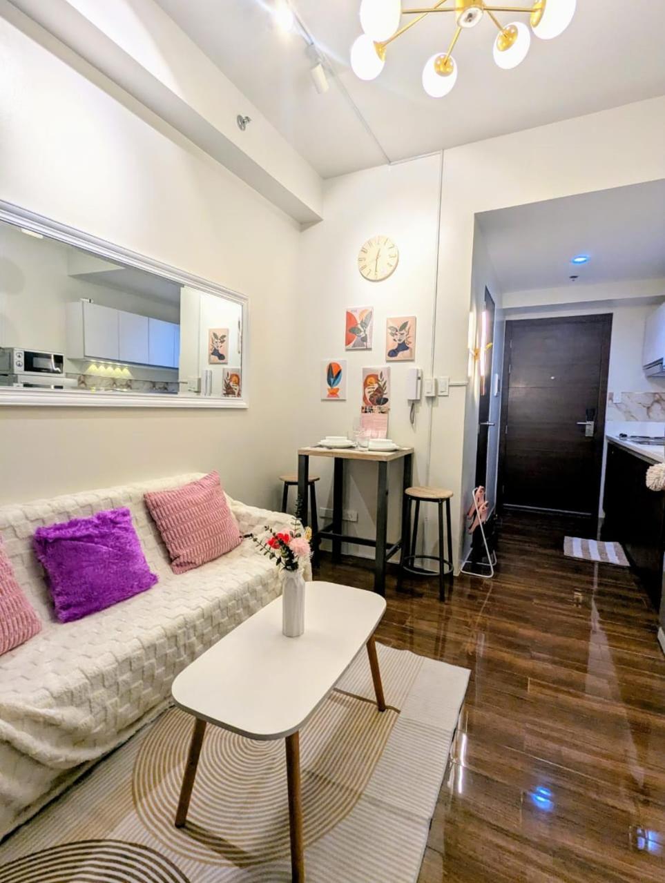 Wanderers Nest Air Residences Makati * Manila