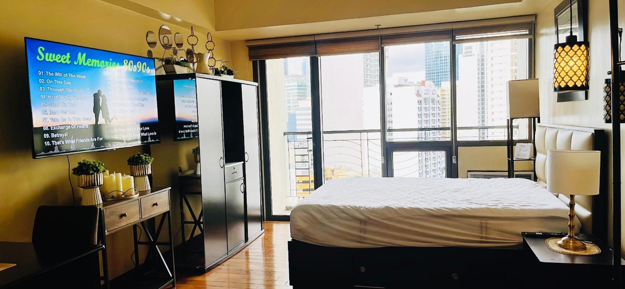Mosaic Tower Apartment