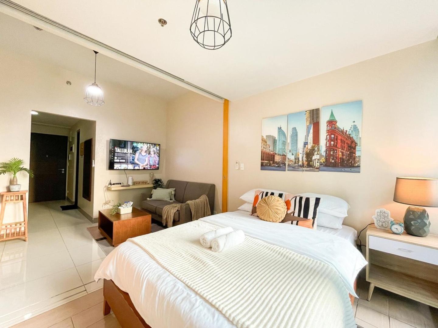Upscale Bgc Experience 1br #oursw17c2 Manila