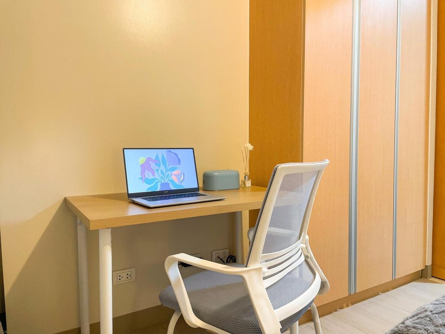 Premium Bgc Staycation, Uptown Area #ournw27b Manila