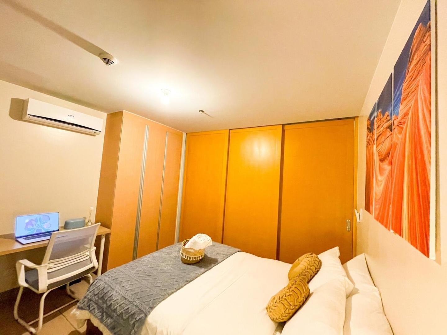 Holiday home Premium Bgc Staycation, Uptown Area #ournw27b
