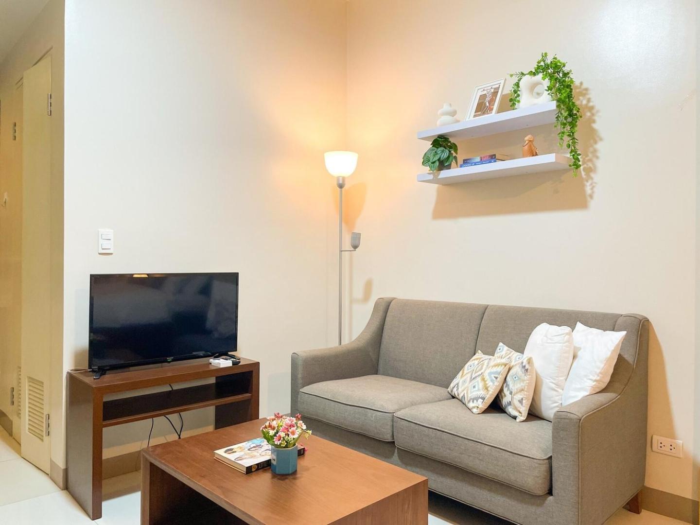 Premium Bgc Staycation, Uptown Area #ournw27b *