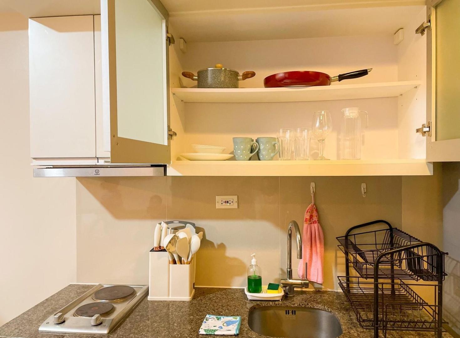 Premium Bgc Staycation, Uptown Area #ournw27b *
