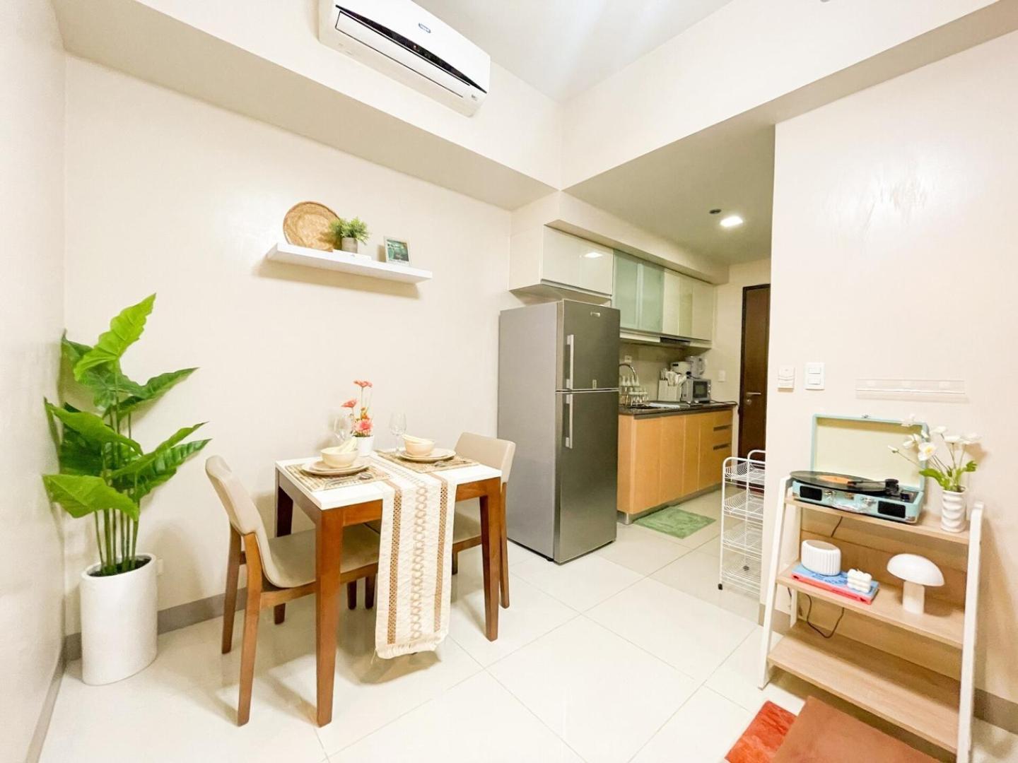 Holiday home Bgc's Near Uptown Mall #oursw15o Manila