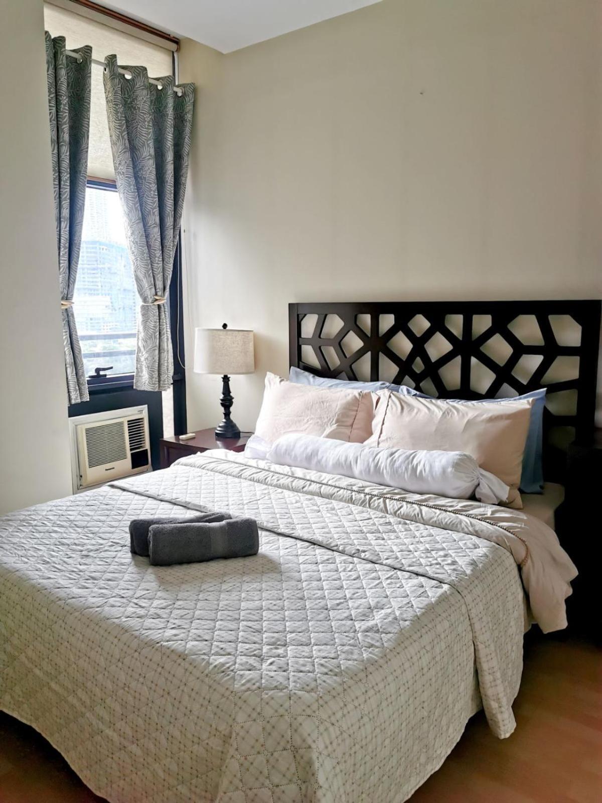 Aparthotel Spacious 1br Near Nightlife And Business Center In Makati Manila