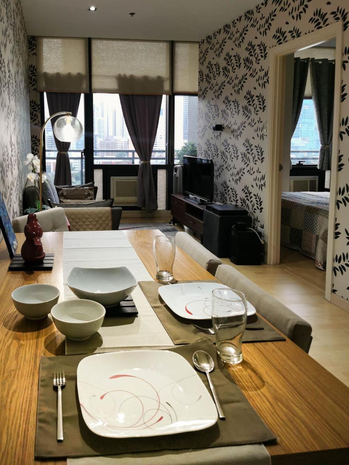 Spacious 1br Near Nightlife And Business Center In Makati