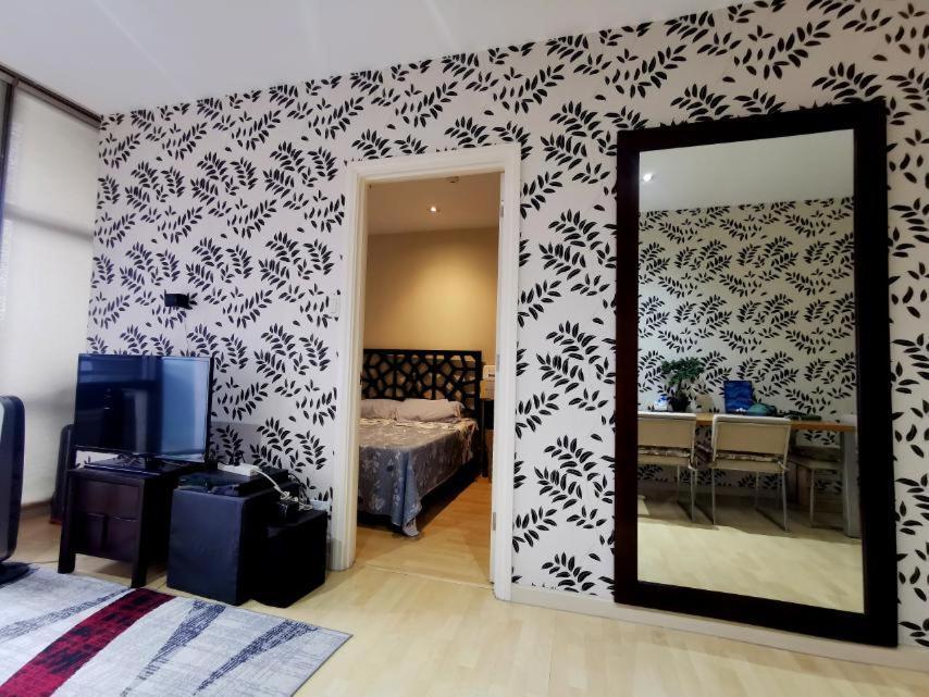 Spacious 1br Near Nightlife And Business Center In Makati * Manila