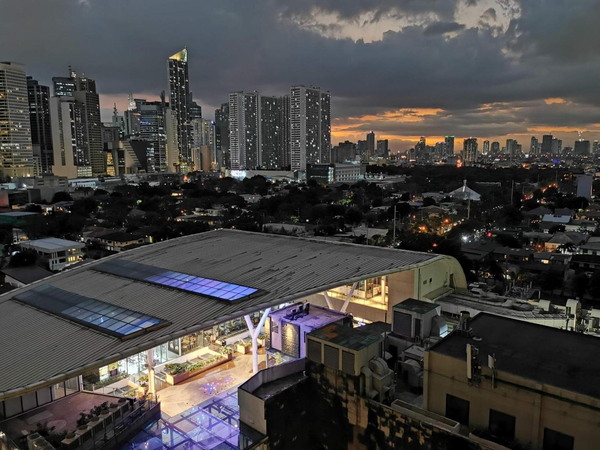 Aparthotel Spacious 1br Near Nightlife And Business Center In Makati Manila