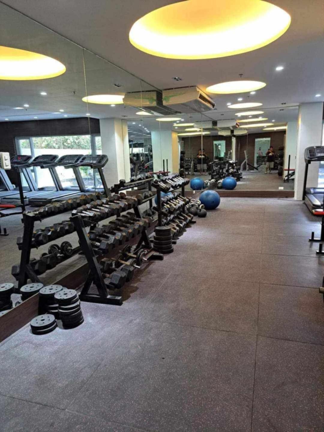 Studio 203 T2 Sunshine100 Wifi 65Inchestv Poolaccess Billiard Apartment *