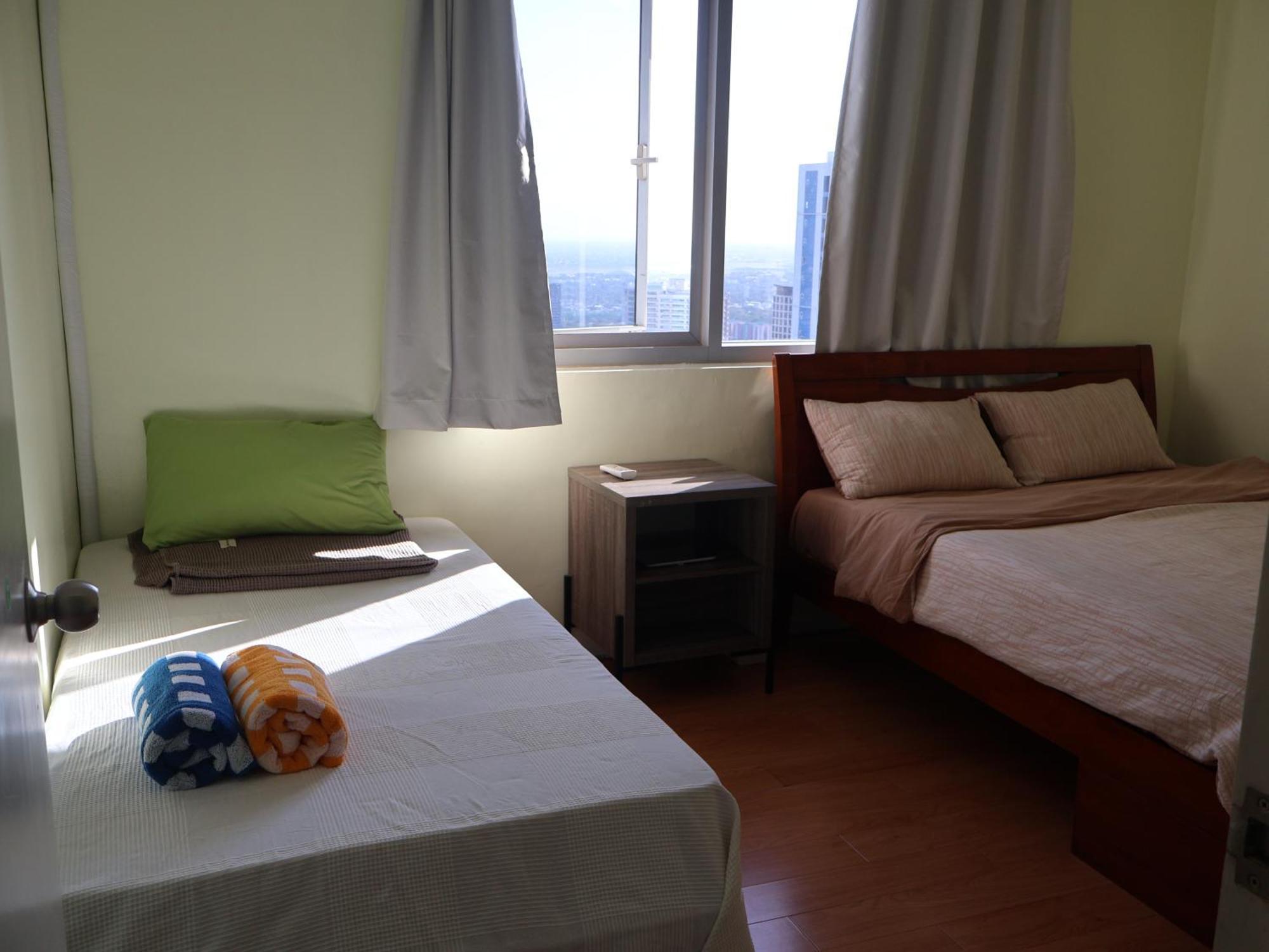 Simple&convience 1br In Bgc Near Hight Street Sm Aura Manila